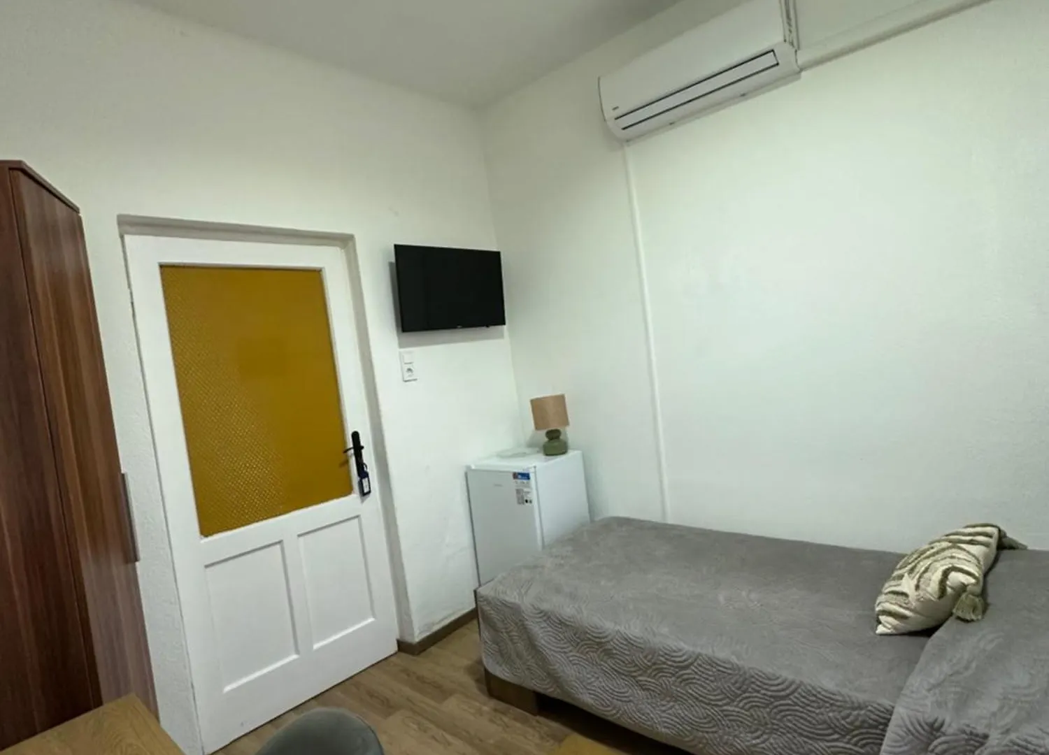 Airport17 B&B Vecses Bed & Breakfast