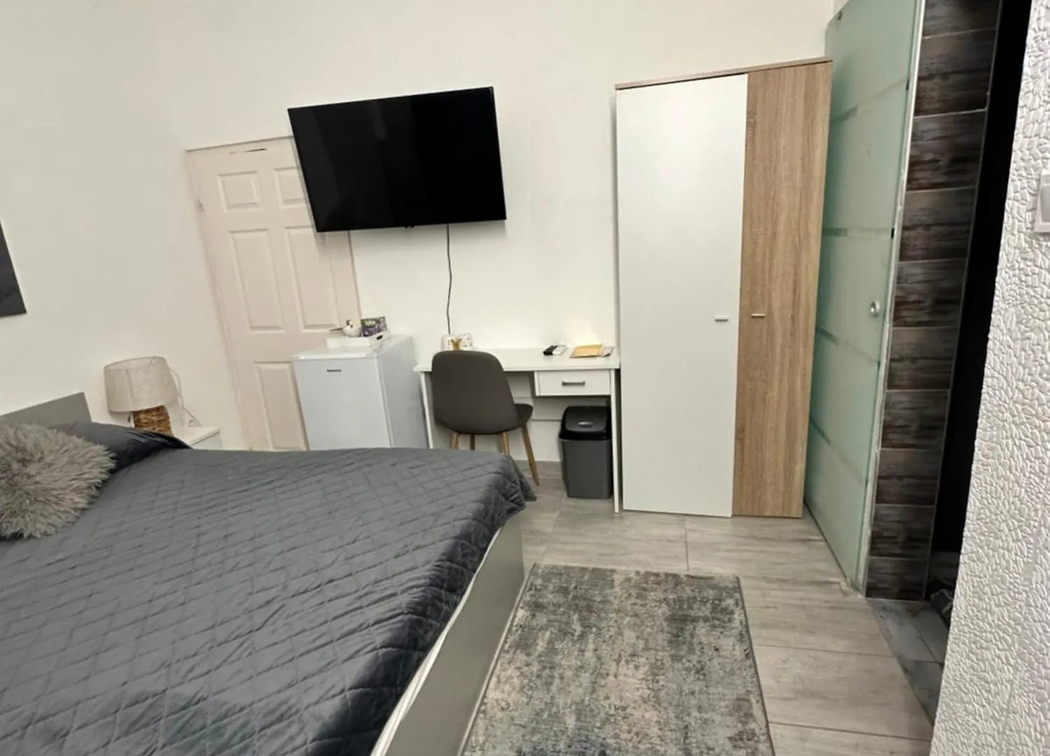 Airport17 B&B Vecses