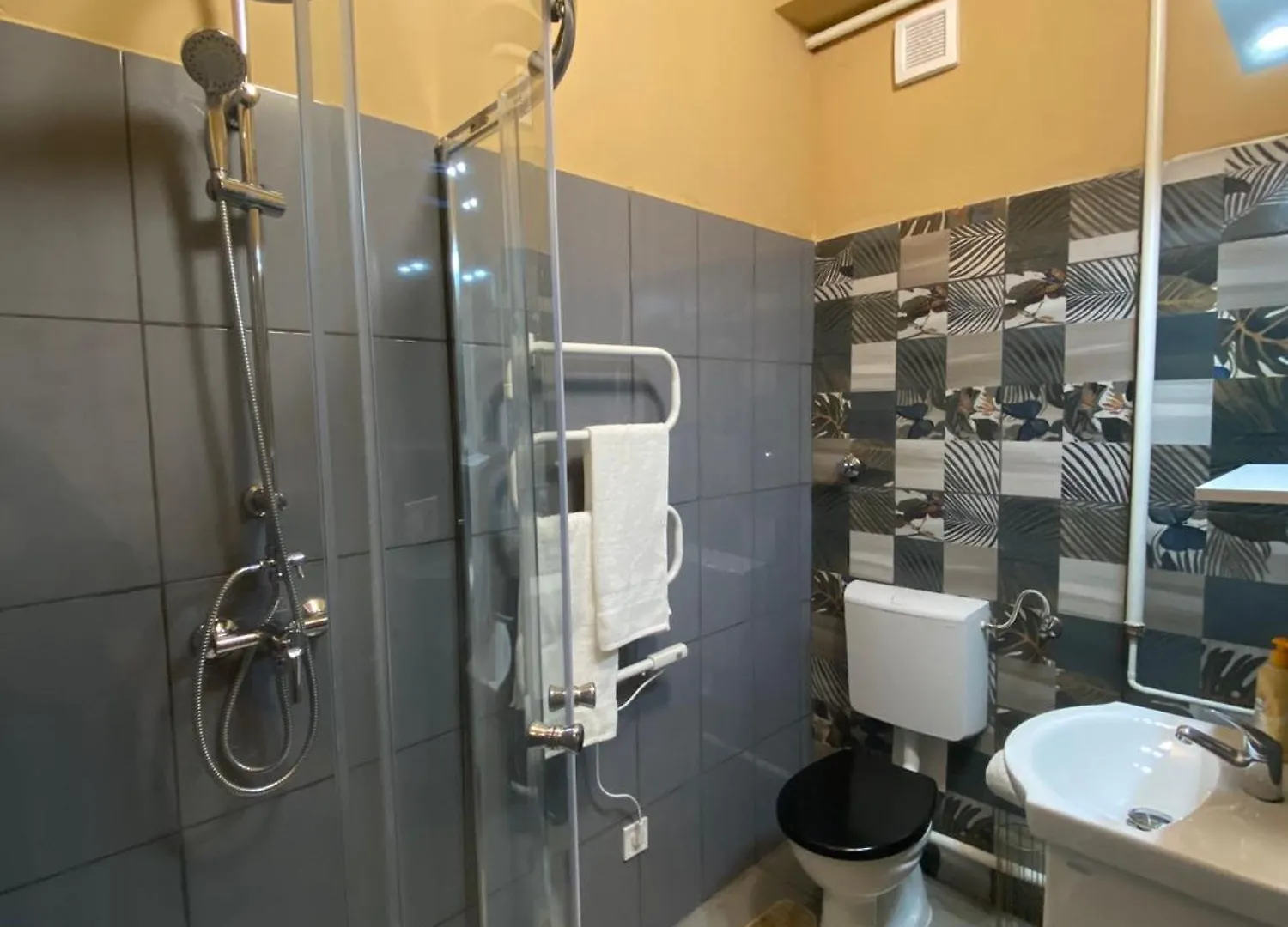 Airport17 B&B Vecses