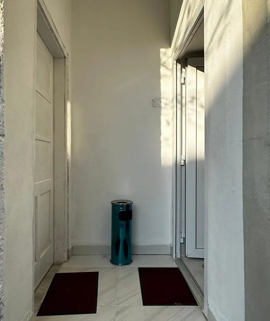 Bed & Breakfast Airport17 B&B Vecses